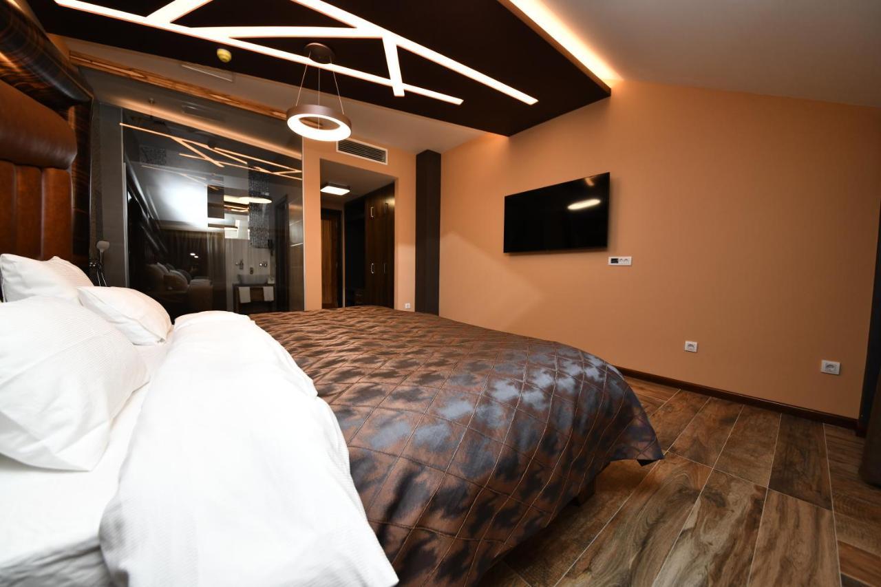 Hotel Havana Loznica Buitenkant foto