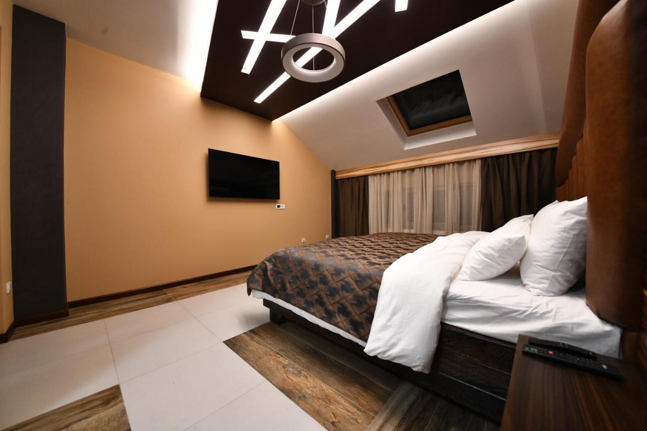 Hotel Havana Loznica Buitenkant foto