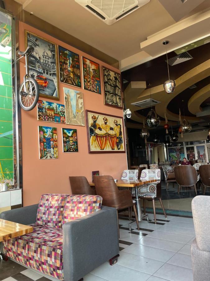 Hotel Havana Loznica Buitenkant foto