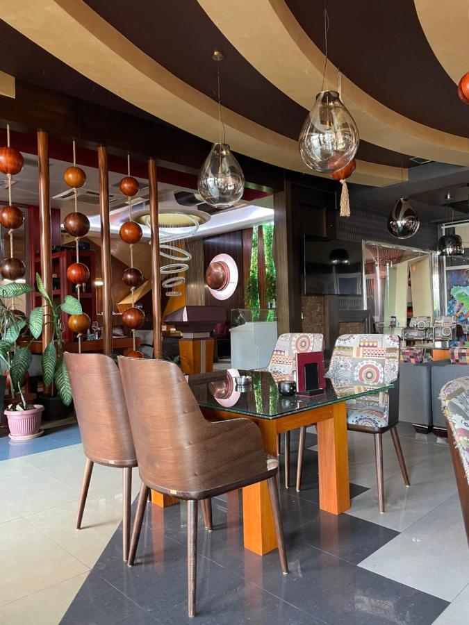 Hotel Havana Loznica Buitenkant foto