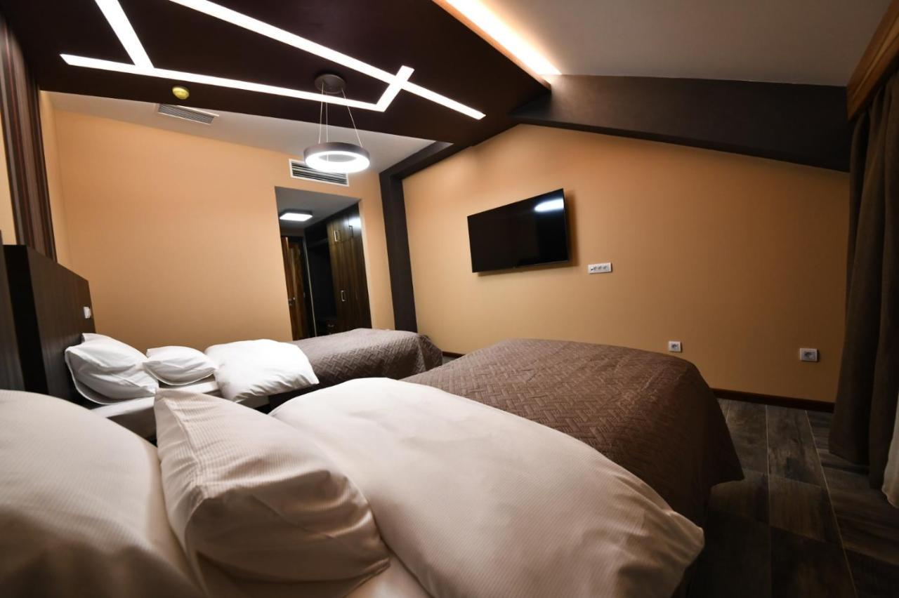 Hotel Havana Loznica Buitenkant foto